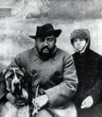 А. И. Куприн с дочерью Ксенией. 1917 г.